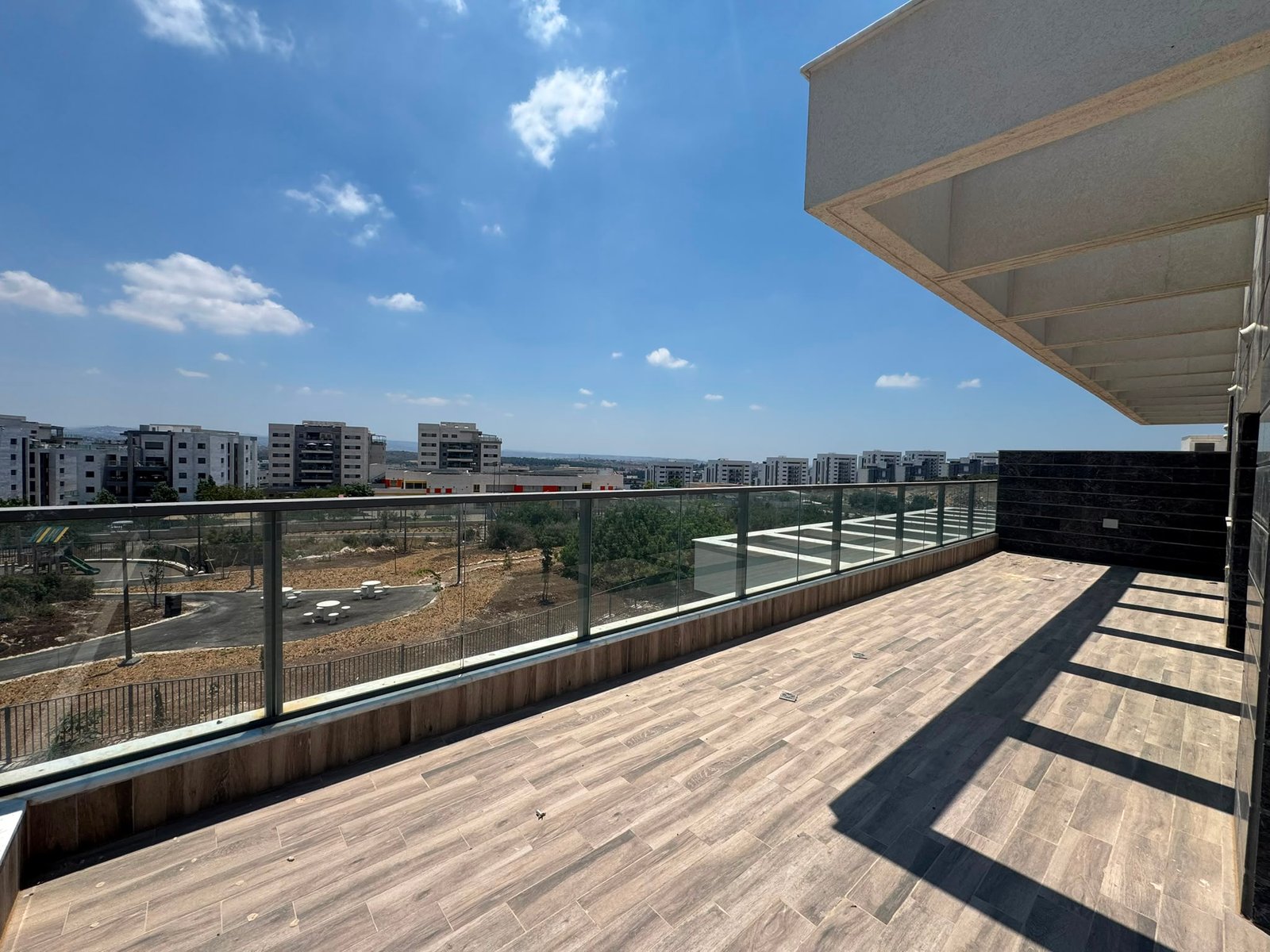 למכירה: פנטהאוז 5 חדרים יוקרתי מקבלן – פרויקט בוטיק ברחוב רקפת - תמונה 8